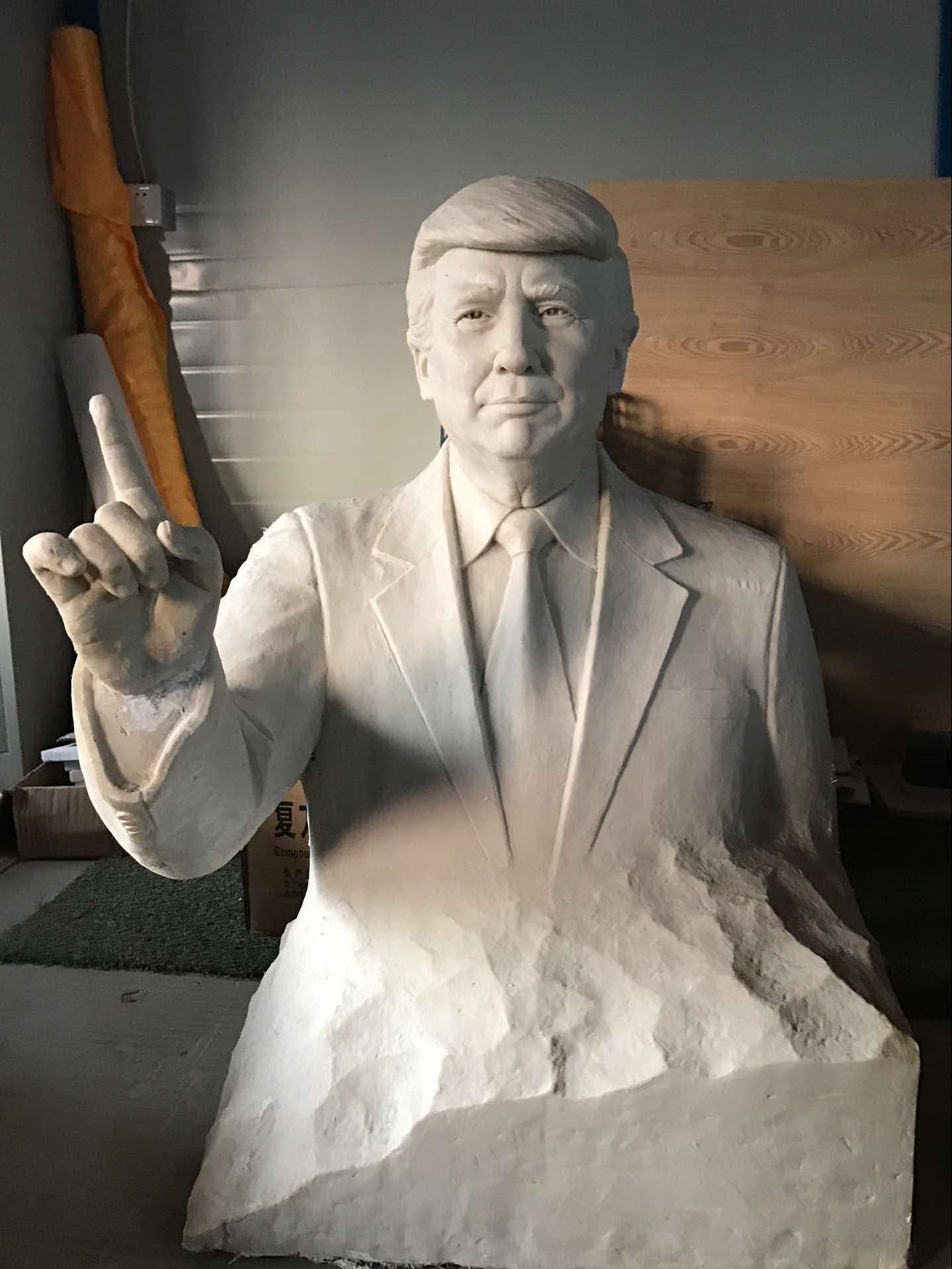 trump sculpture